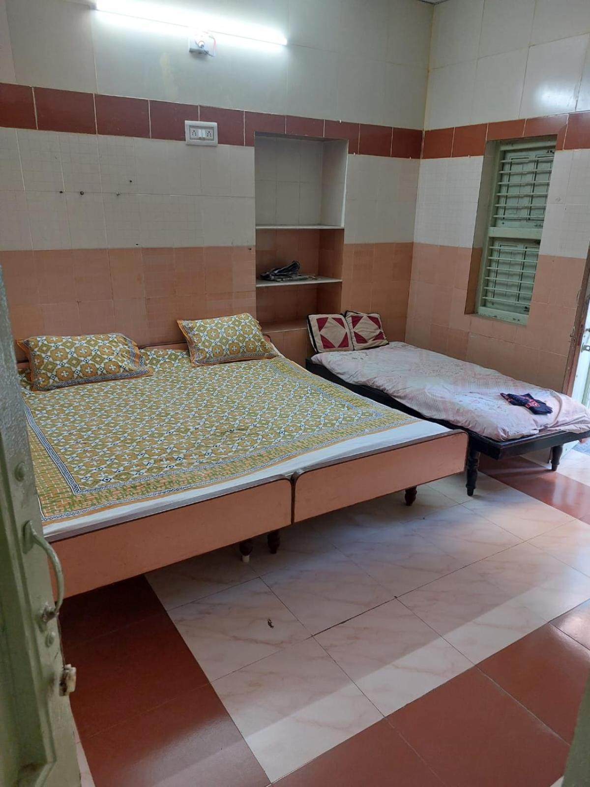 Ram Nivas Home Stay Dwarka Bagian luar foto